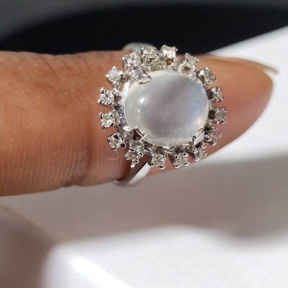 10K White Gold Round Icy Moonstone Diamond Cocktail Ring Women's Size 4 - Picture 3 of 13